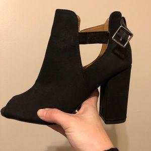 Black peep toe ankle boots - size 7